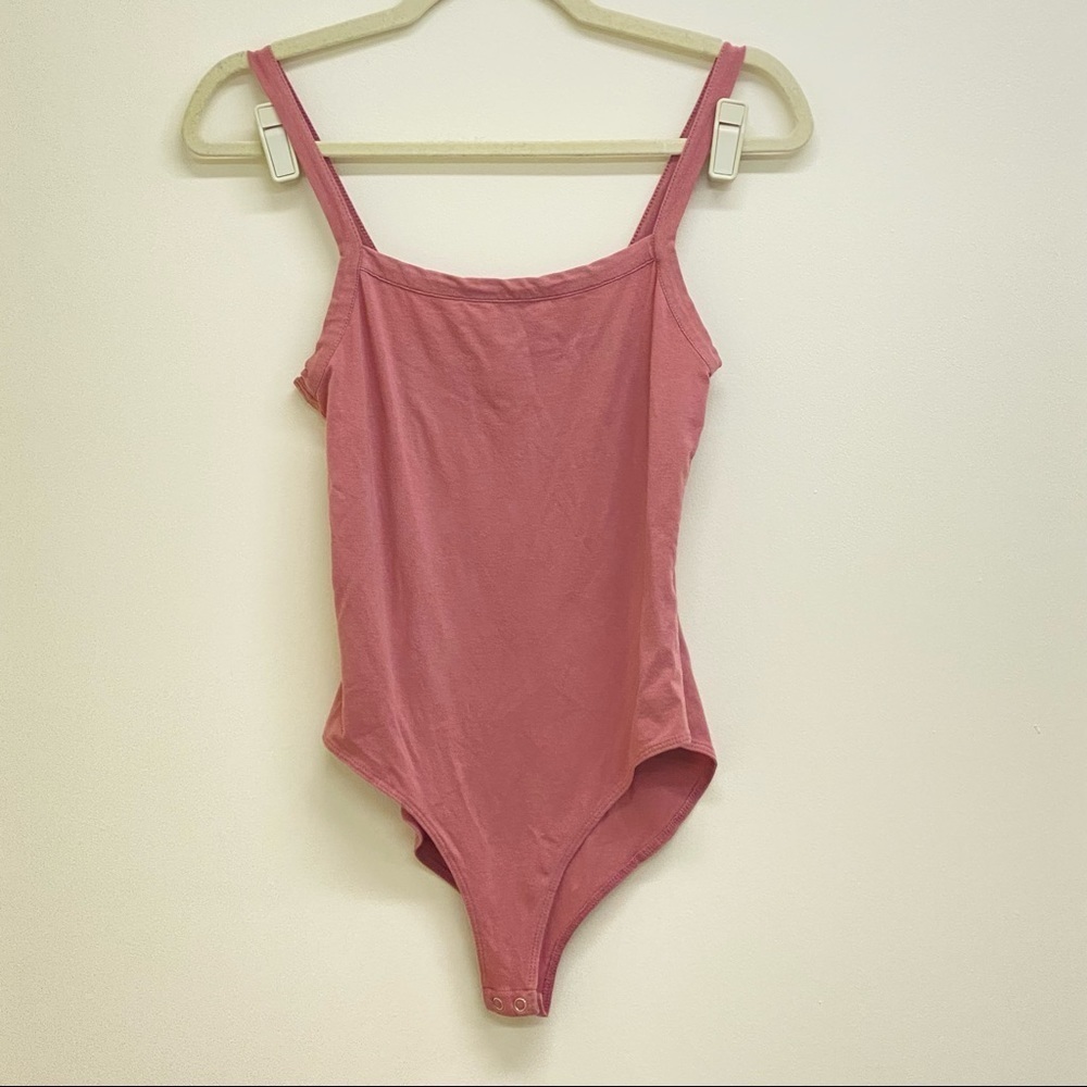 FOREVER21 Square Neck Mauve Bodysuit Size Medium